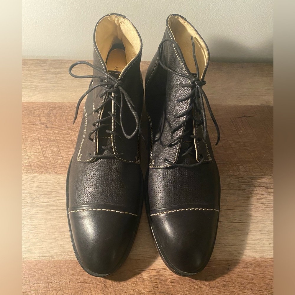 Men’s leather Prophecy dress shoes Size 8